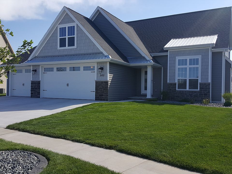 1st image of 565 Pebblestone Cir