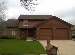 1216 E Brookwood Dr, Arlington Heights, IL
