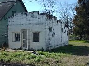 2nd image of 1114 Roselle St