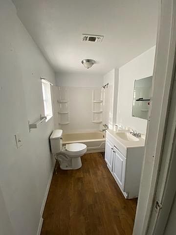 1st image of 601 Meadowbrook Dr