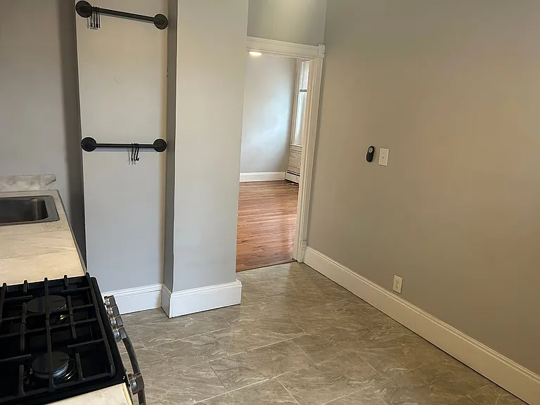 530 N Euclid Ave — Photo 3