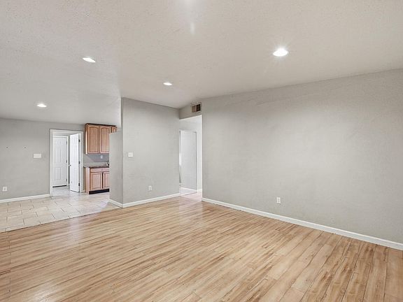 3rd image of 6457 Channing Dr