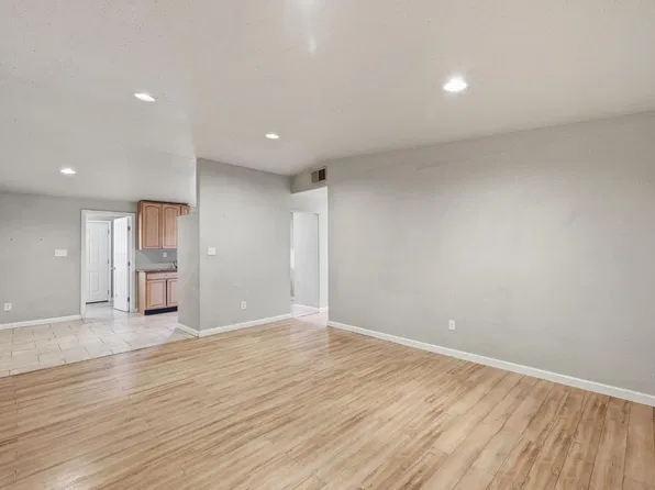 6457 Channing Dr, North Highlands, CA 95660