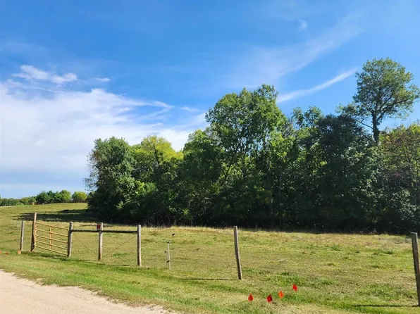 1 & 2 Shannon Rd, Potosi, WI 53820