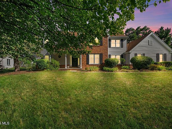 2nd image of 5024 Hunters Green Dr