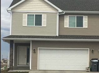 1404 44th Ave S, Moorhead, MN 56560