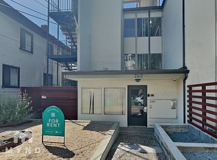 240 Athol Ave #302, Oakland, CA 94606