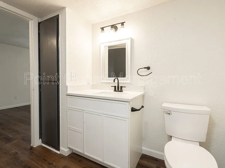 750 W Dayton Ave #204 — Photo 18