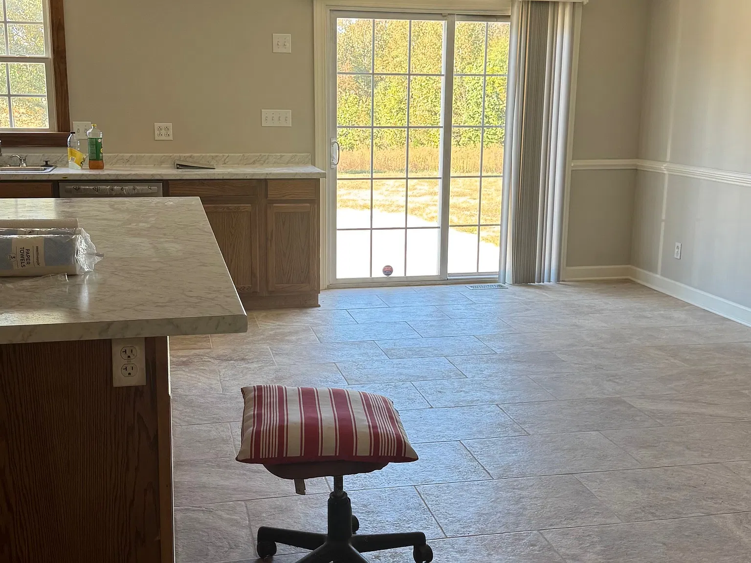 3 bed, 2004 sqft, $2,800 — Photo 4