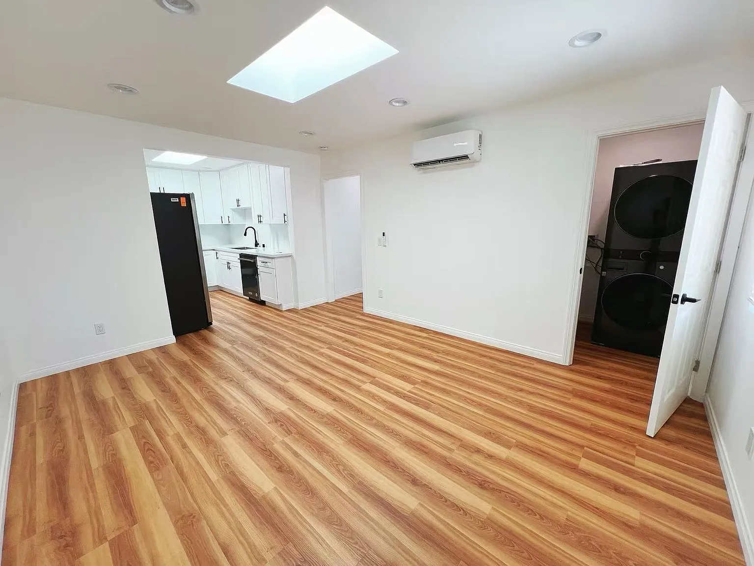 2 bed, 760 sqft, $2,500 — Photo 4