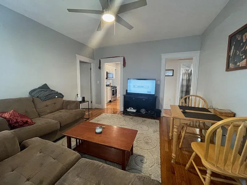 2 bed, $3,200 — Photo 3
