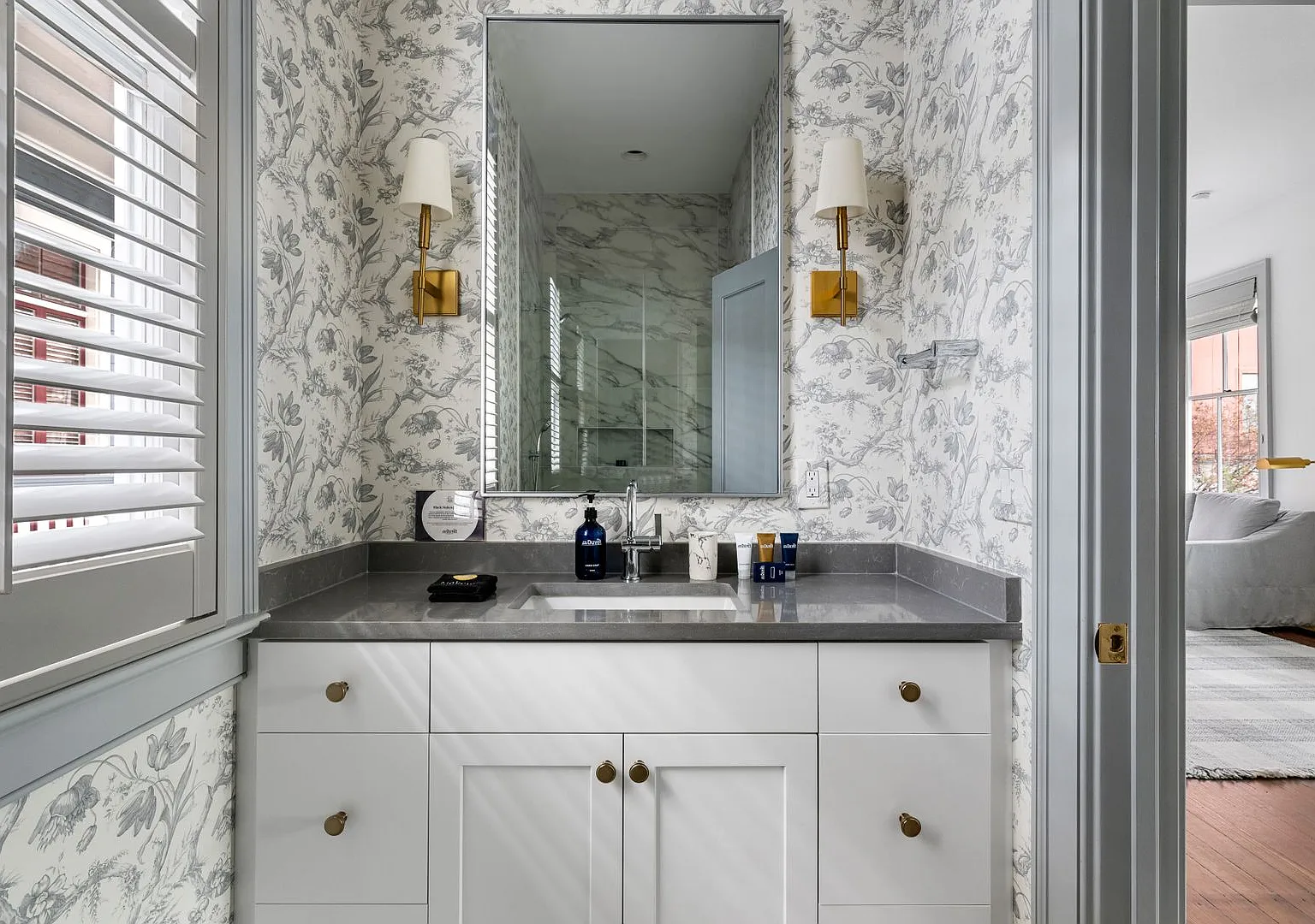 The Pearl Suite- 123 King Street, Unit B — Photo 3