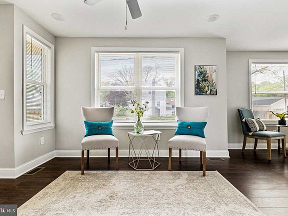 3rd image of 100 E Maiden Ln