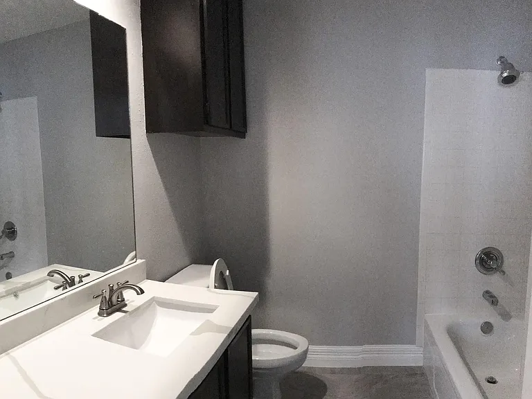 12625 Memorial Dr #30 — Photo 13