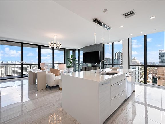 5th image of 100 E Las Olas Blvd #3201