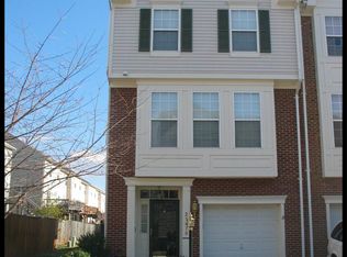 21470 Rusty Blackhaw Sq, Sterling, VA 20164