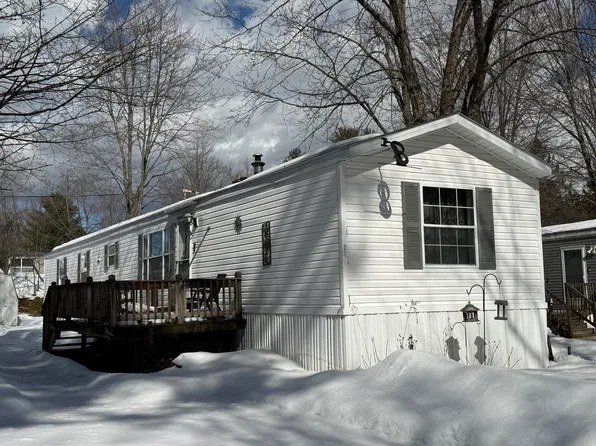 13 Lynewood Drive, Norway, ME 04268