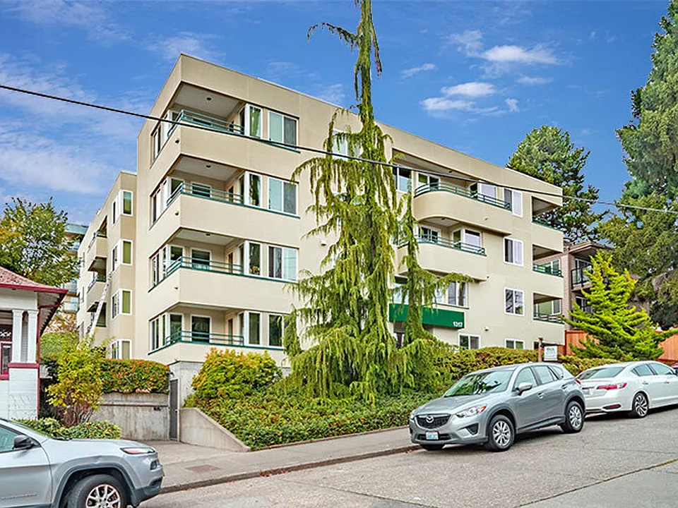 6th Ave Apartments