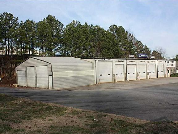 3rd image of 101 White Park Dr
