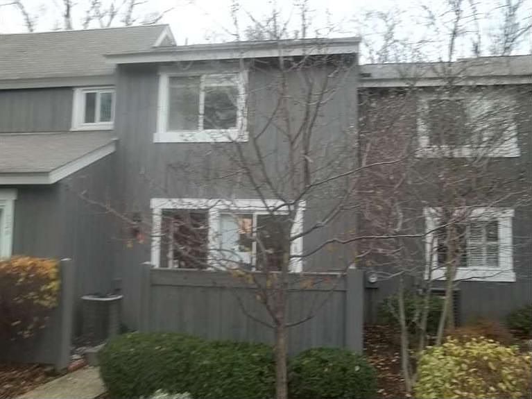 1st image of 125 Twin Lakes Dr
