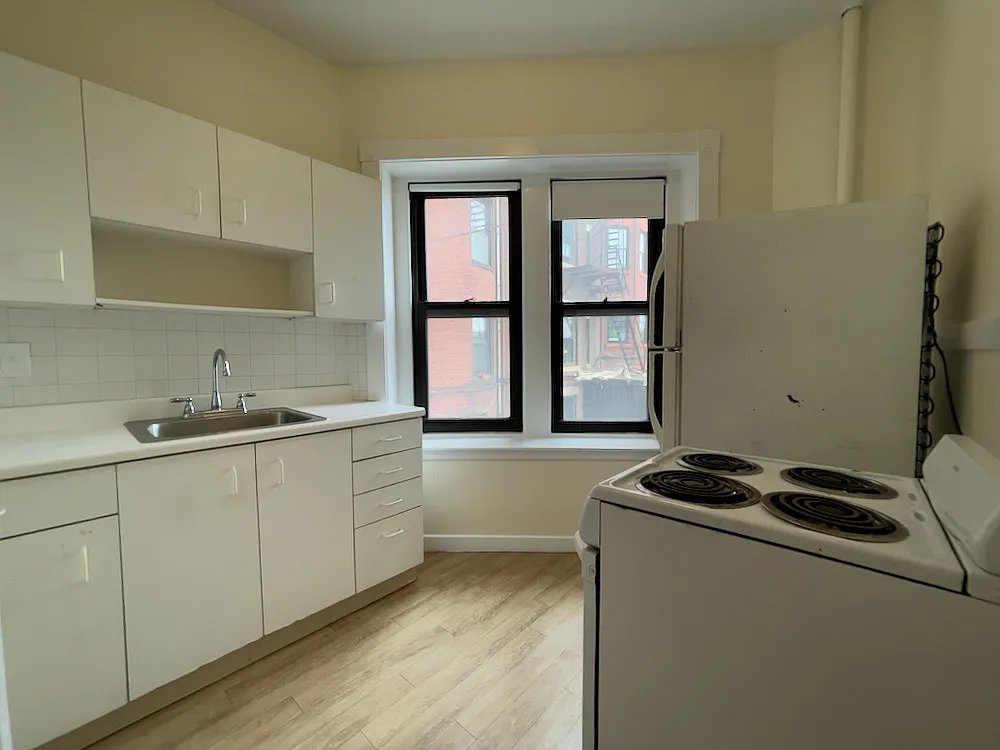 1 bed, 999 sqft, $3,200 — Photo 2