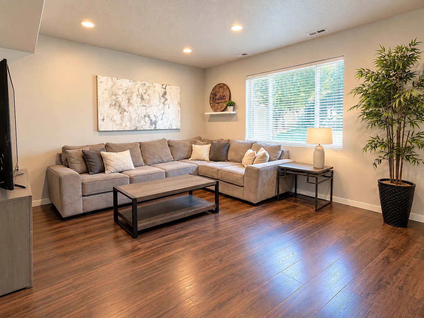 4 bed, 2.5 bath, 1904 sqft, $2,900 — Photo 4