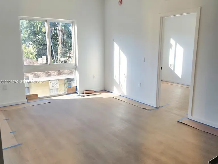 8106 NE 1st Ave #8 — Photo 3
