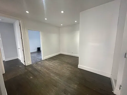 Rented by Bruma Realty LLC | media 8