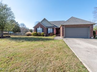 810 Hunters Ln, Seymour, TN 37865