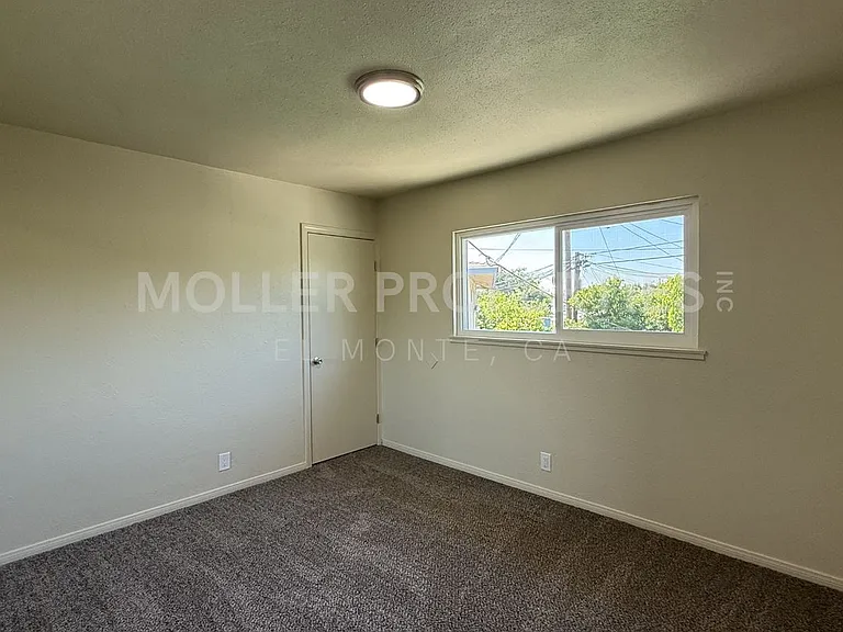 11229 Brockway Ave — Photo 6