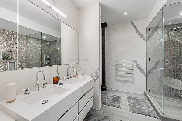 Sold by Casa Blanca Real Estate | media 45