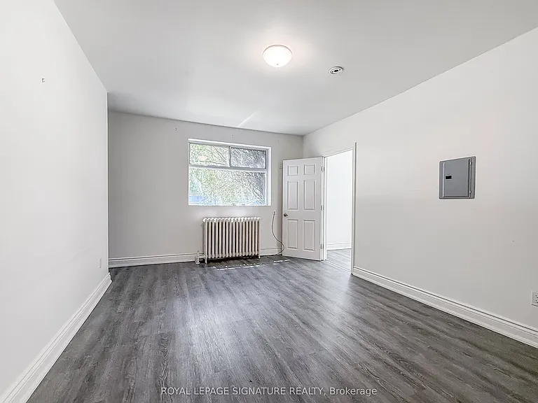 394 Dovercourt Rd #11 — Photo 5