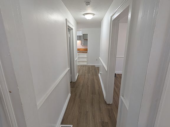 5th image of 901 Nelson St