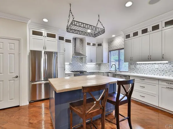 1326 N Creekside Dr, Chula Vista, CA 91915