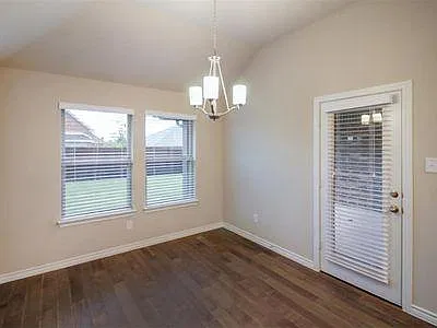 3 bed, 2067 sqft, $2,450 — Photo 4