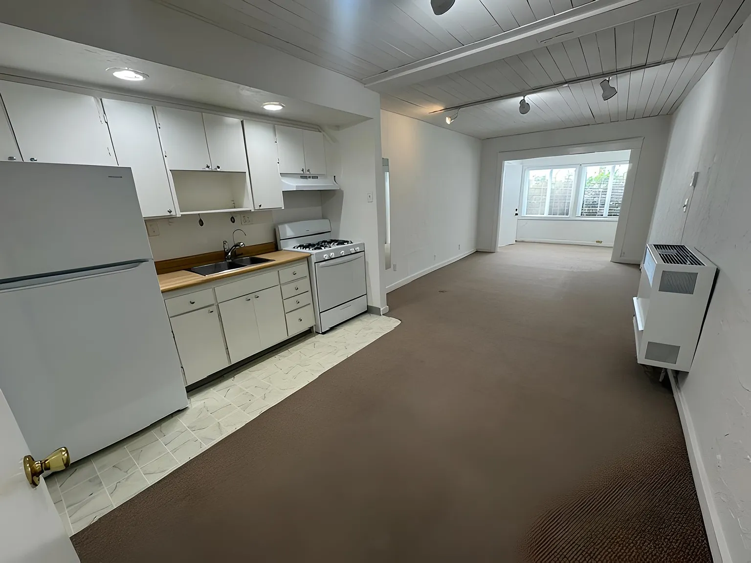 1 bed, $2,995 — Photo 3