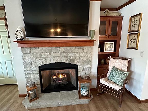 5th image of 3402 Elk Lick Rd