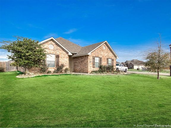 3rd image of 3402 Grand Bayou Dr