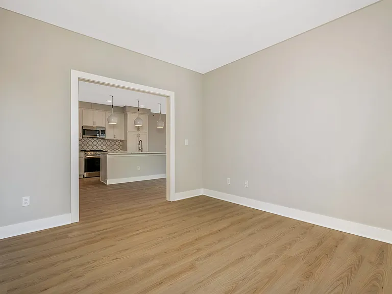 32 W College Ave #202 — Photo 16