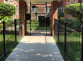 Crandon Apartments - 1, Chicago, IL 60649