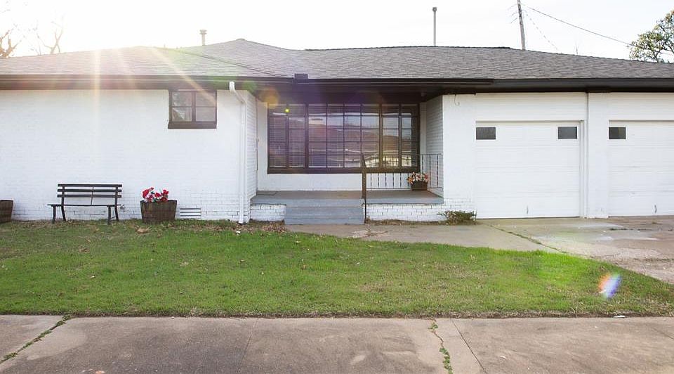 1st image of 3315 N Villa Ave