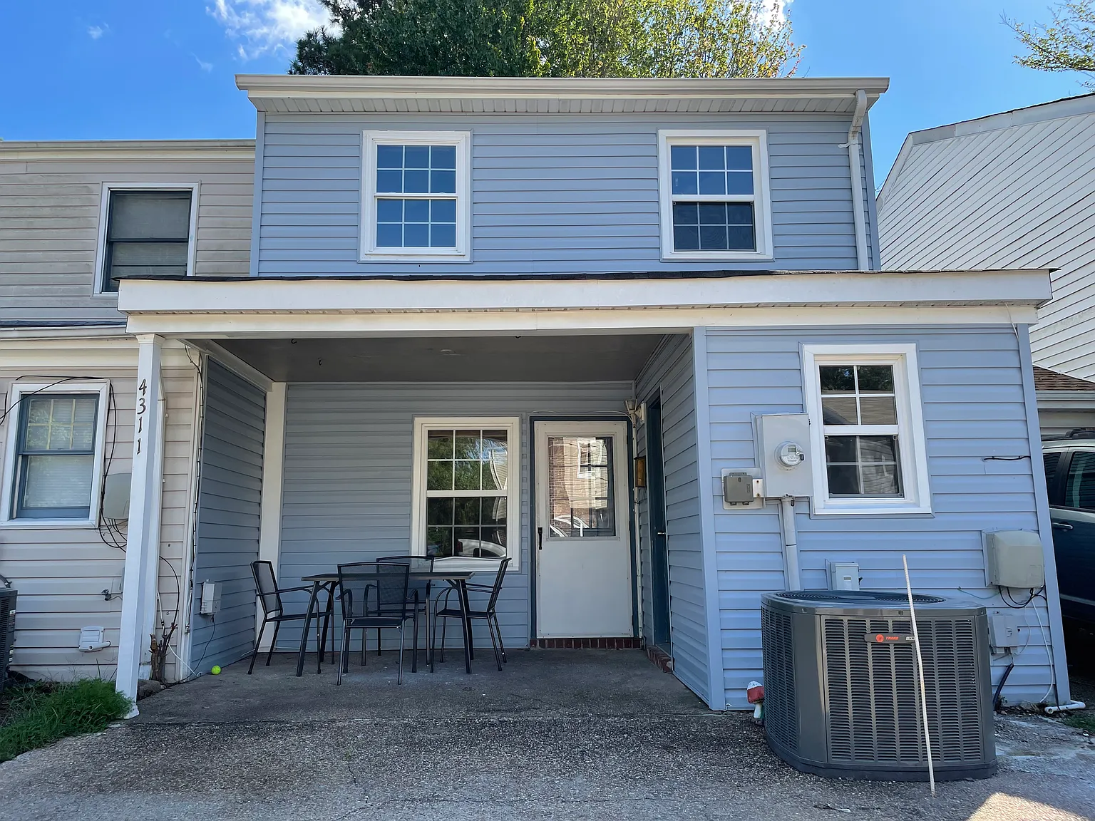 3 bed, 1254 sqft, $1,800 — Photo 1