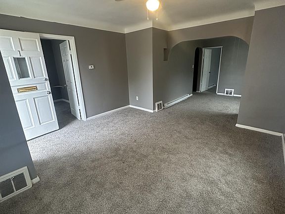 2nd image of 668 E 106th St #1