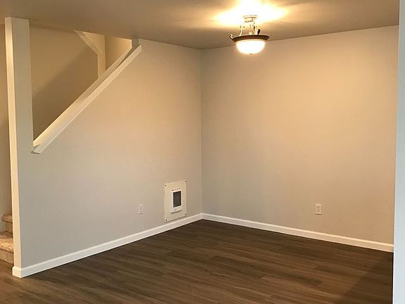 3rd image of 8726 8th Pl NE