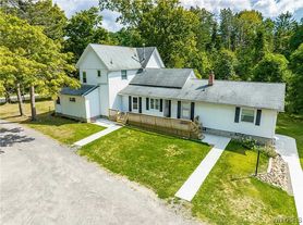 13092 Quaker St