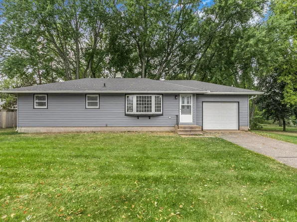 1105 Summit Ave N, Sauk Rapids, MN 56379