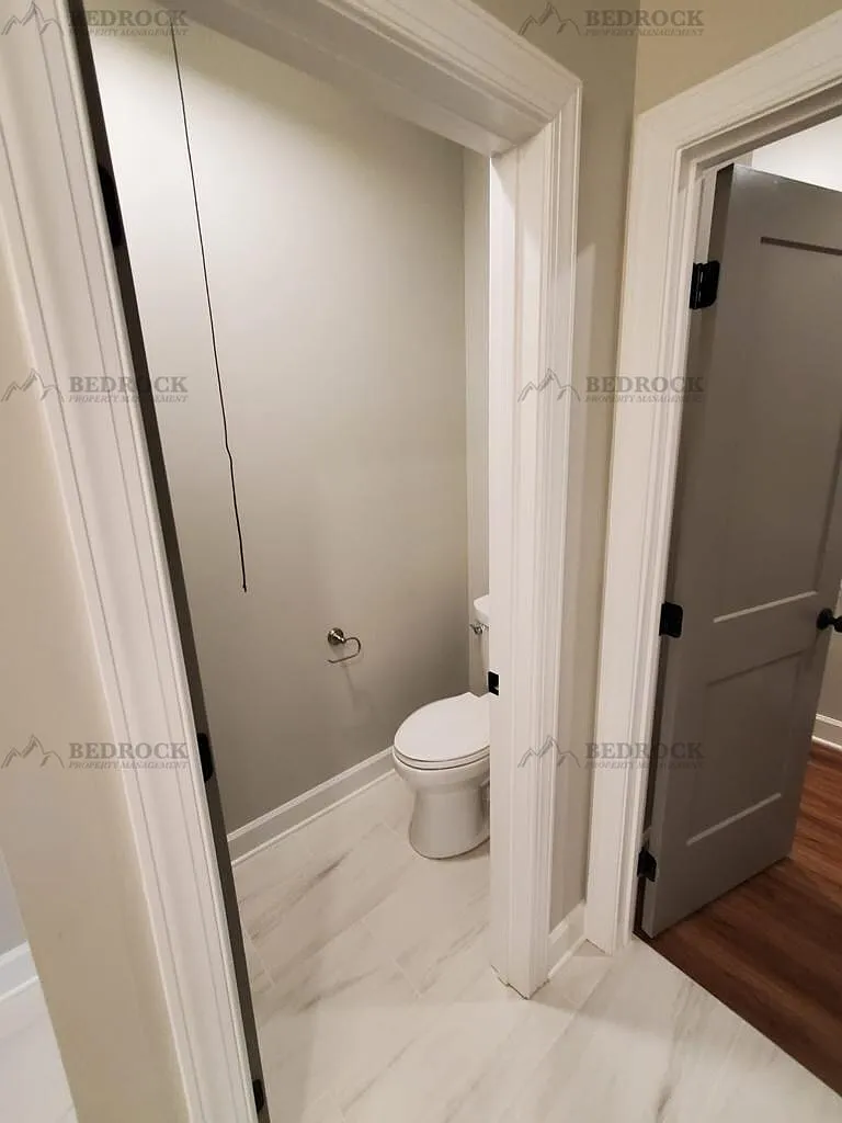 617 Wellingburg Road Southeast - 1 — Photo 3
