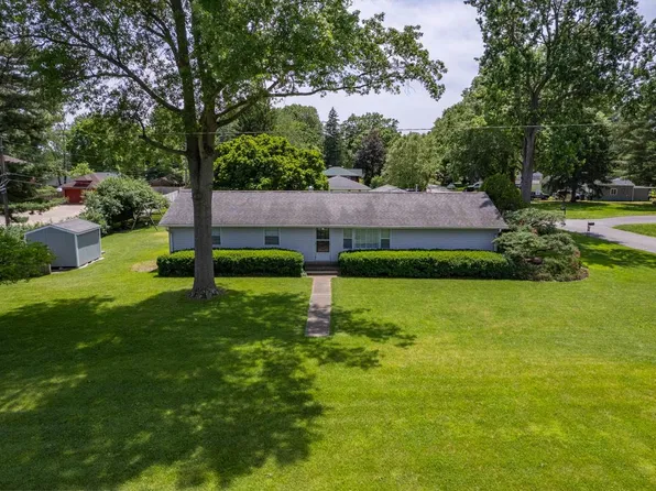 610 Oak Dr, Terre Haute, IN 47803