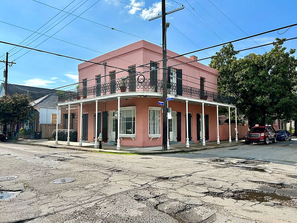 802 Spain St #3