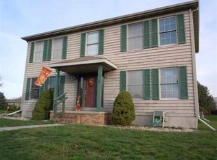 38 Windsor Pl, Lincoln, IL 62656